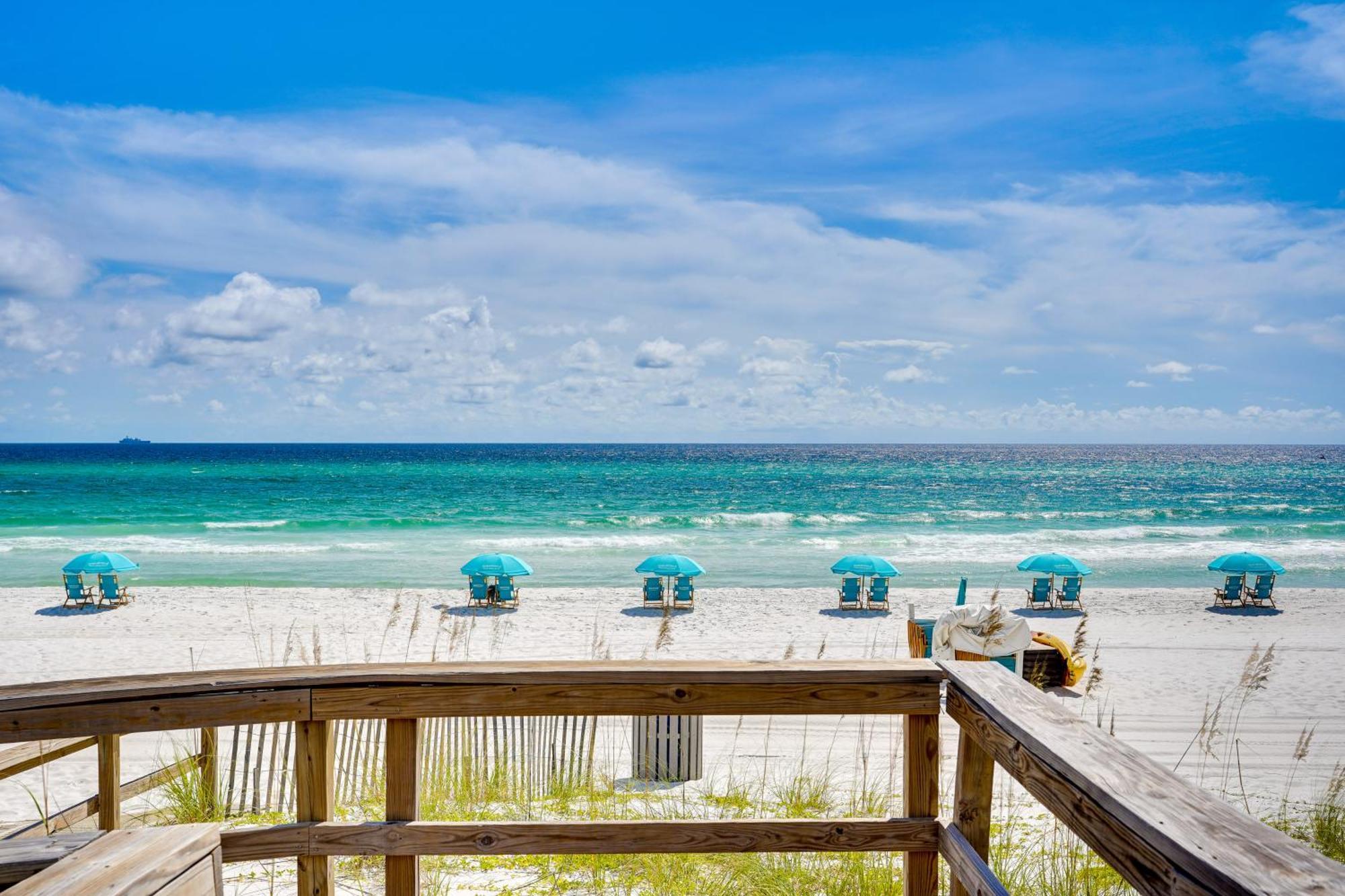 Holiday home Pcb Margaritas And Parrots In Paradise *