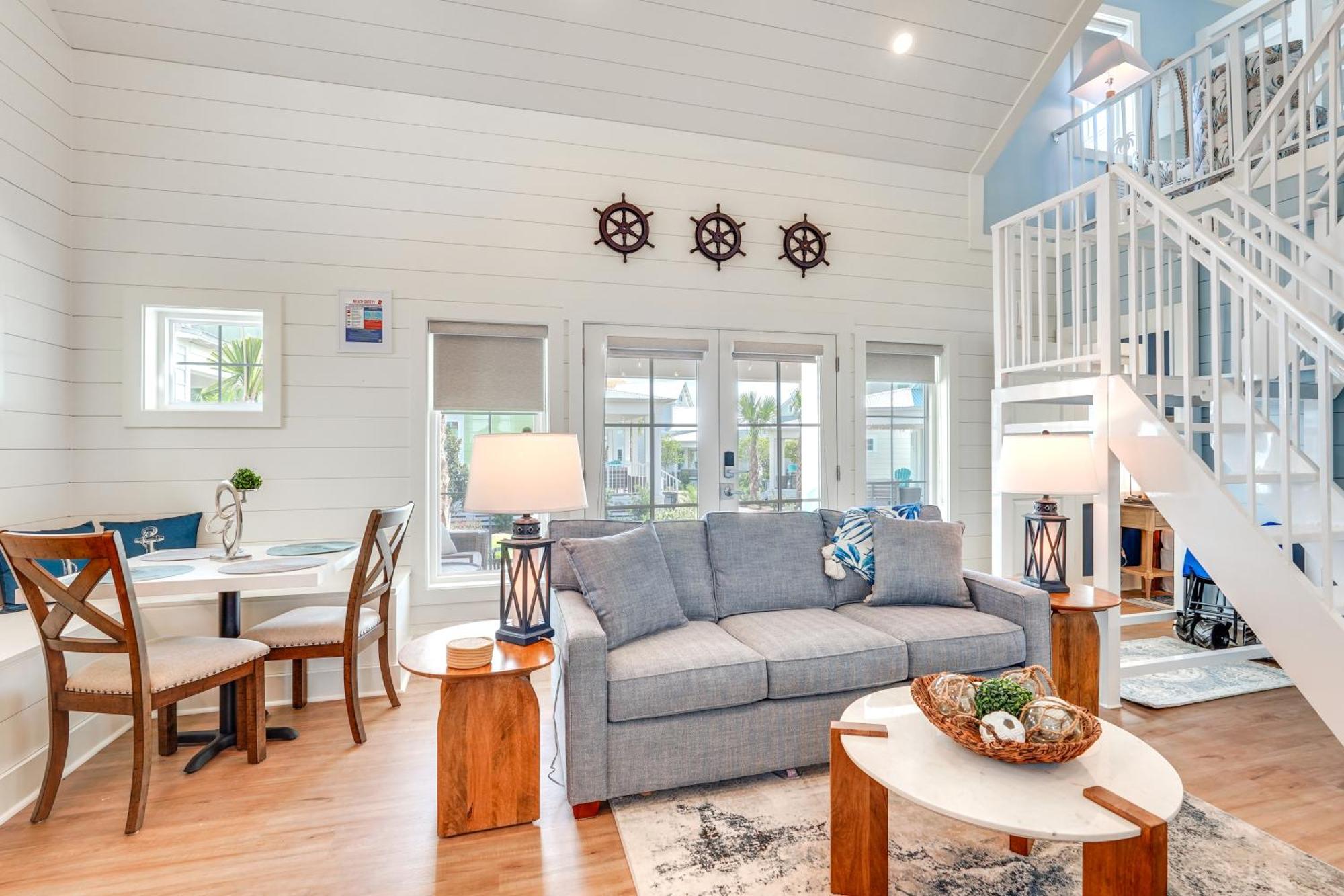 Pcb Margaritas And Parrots In Paradise Holiday home